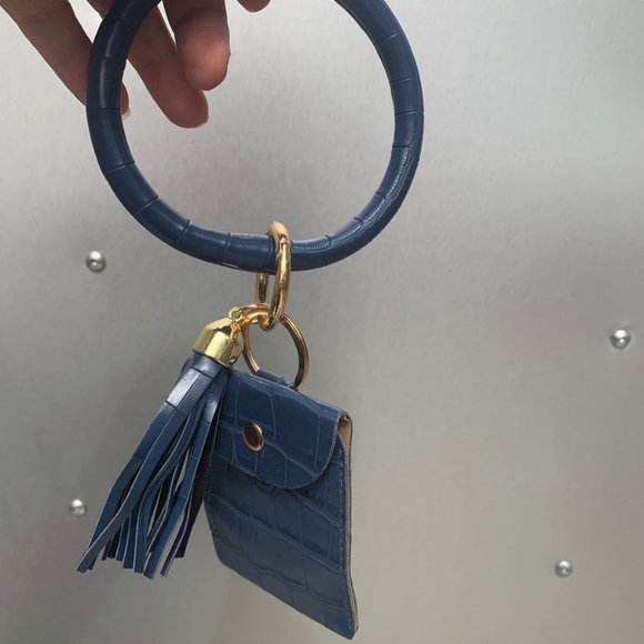 Wristlet Bangle Keychain Card Holder Tassel - Picture 4 of 4